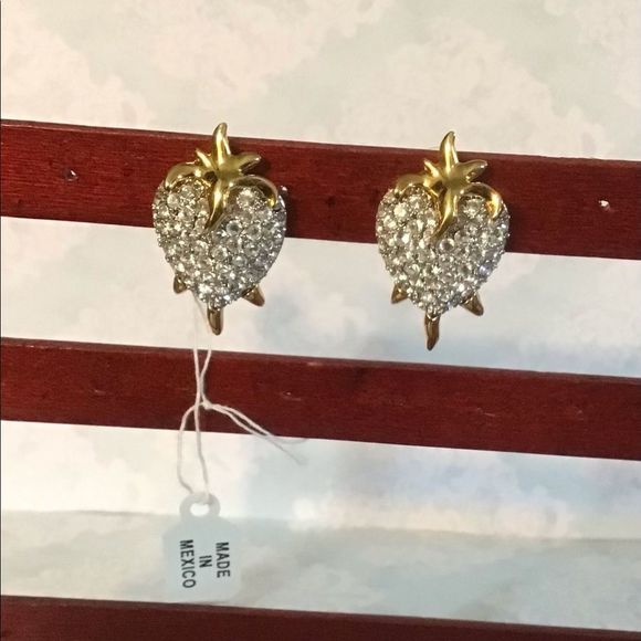 Vintage‎ Crystal Earrings with Strawberry Design - Picture 2 of 3
